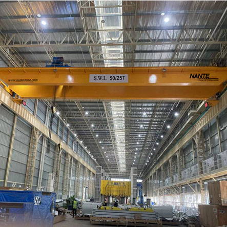 13-double girder overhead crane with open winch