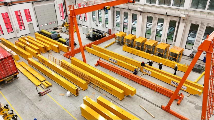 Nante Crane Heated & Mobile Booths paint room for Crane Painting