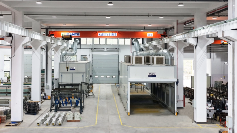 Nante Crane new Upgraded Heated & Mobile Booths for Crane Painting