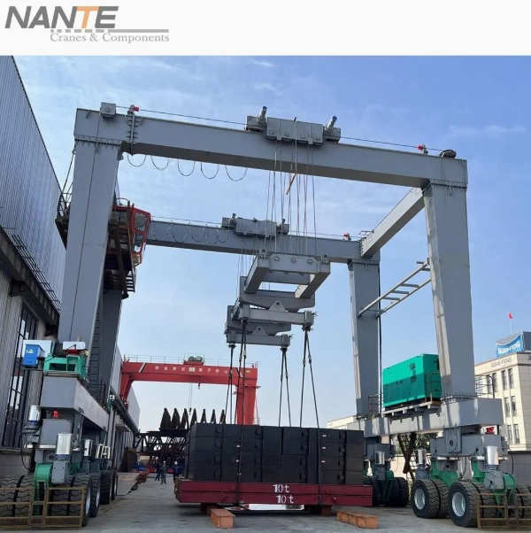 Wheeled Hydraulic Lifter Machine Double Girder Rubber Tyre Mobile Gantry Crane