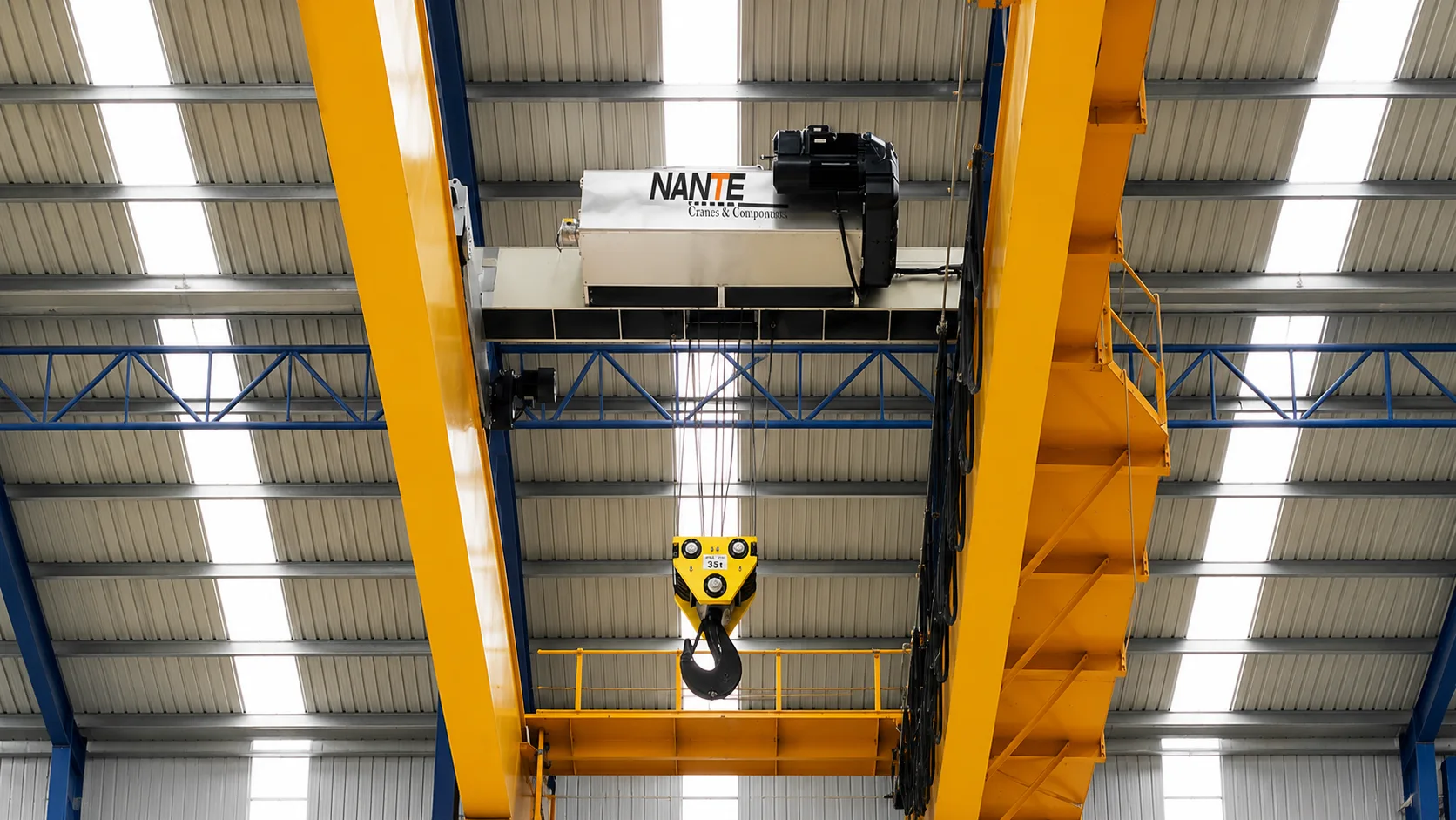 crane hoisting mechanism with hook block