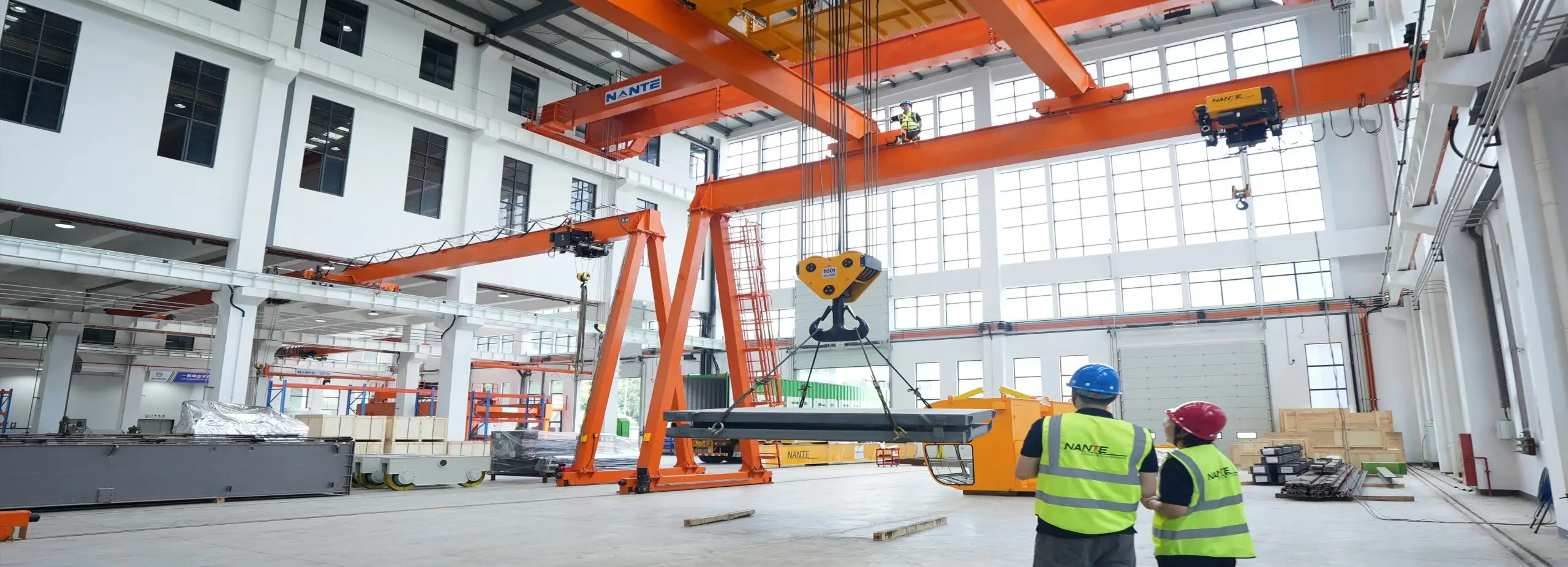 overhead-crane-manufacturing-workshop-quality-control