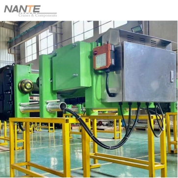 stainless-crane-control-panel-electrical-enclosure-protection