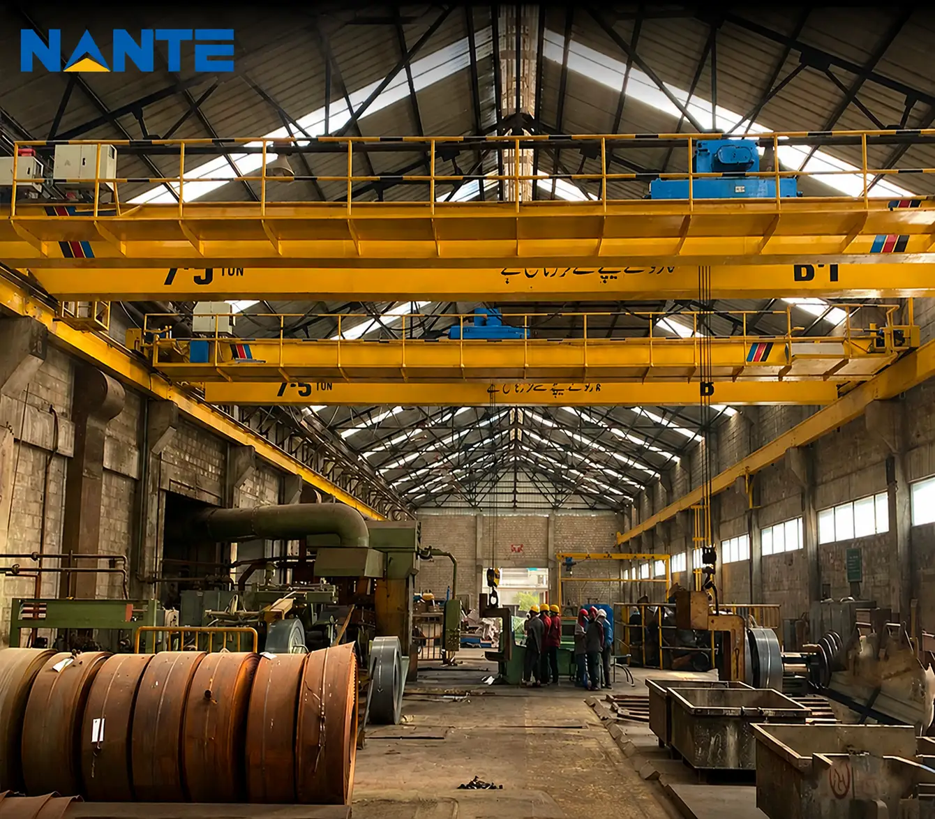 Double girder overhead crane for heavy duty applications