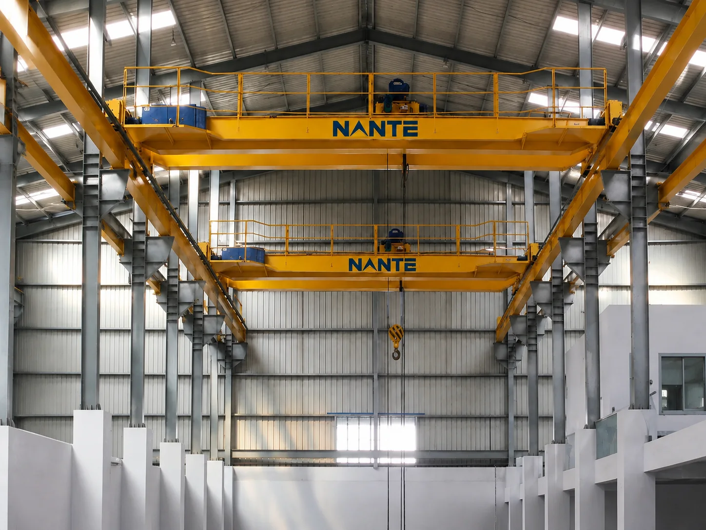 Nante double girder overhead crane with electric hoist