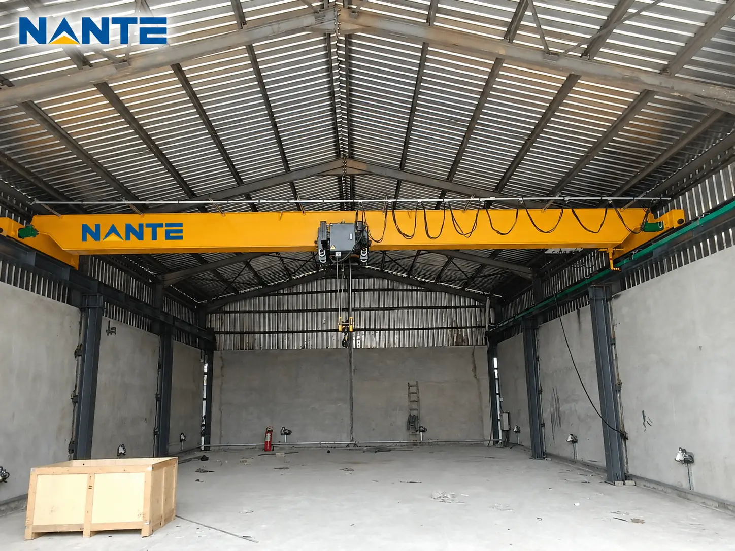 Single girder overhead crane in industrial workshop