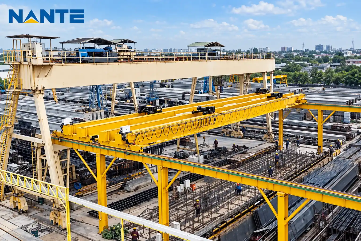 Double girder overhead crane with wireless remote control